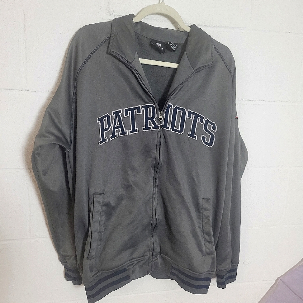 NFL Team Apparel New England Patriots Zip Jacket Size Men's Medium Tall (MT)
